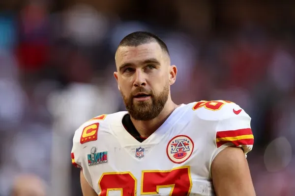 Who is Taylor Swift's New Boyfriend, Football Star Travis Kelce?