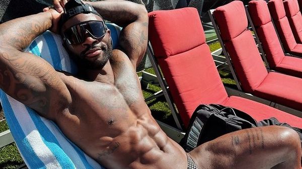 Fitness Influencer Kevin Carnell Stuns in New Beach Chair Thirst Trap