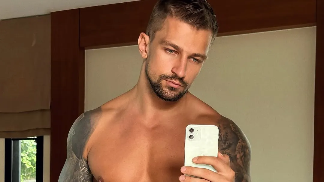 You're Going to Want to Double Tap on Alex Smirnoff