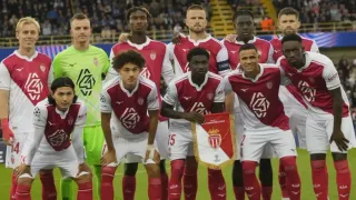 AS Monaco Players Strip Down on Plane To Stay Cool