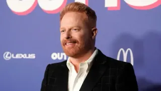 Jesse Tyler Ferguson Recalls Awkward Question to Nathan Lane After Robin Williams’ Death